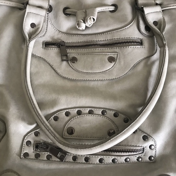 Purse - Picture 2 of 4